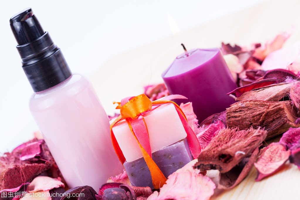 芳香保健化妝品在現代美容中的應用與前景